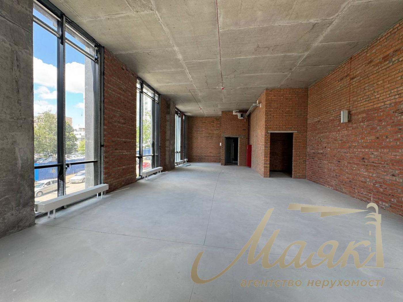 Оренда фасадного 110м2 приміщення ЖК Трініті вул. Тютюнника, 39/2