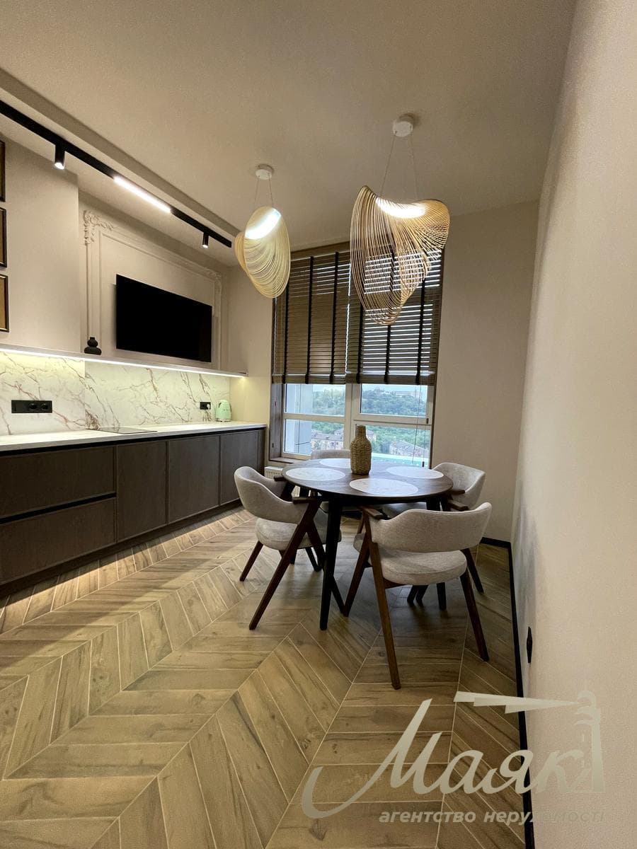 Продаж 2-кімнатної квартири площею 50 м² у ЖК «Новопечерські Липки», вул. Андрія Верхогляда (Михайла Драгомирова), 3