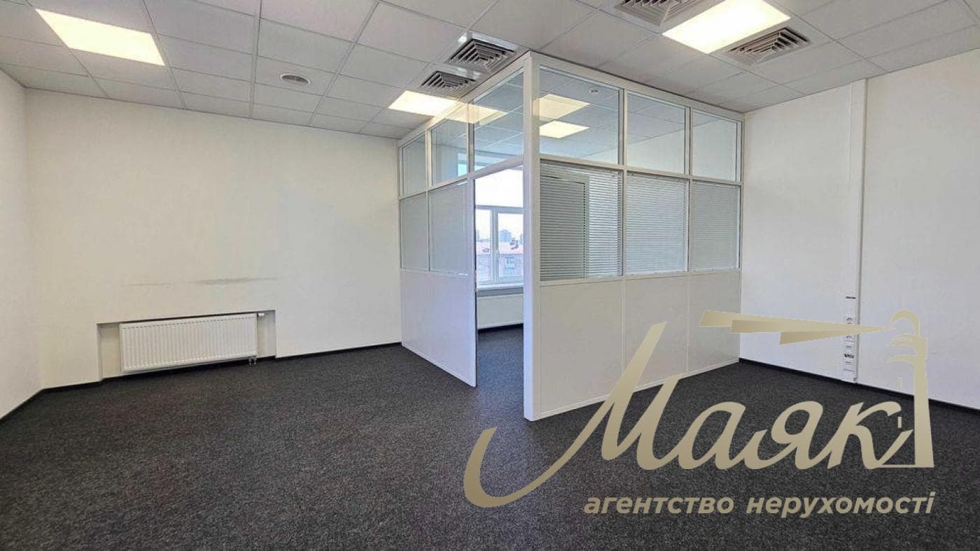 Office for rent 370 sq.m. sq.m. Mykhnovskyi Boulevard/Druzhbyba Narodiv, Pechersk