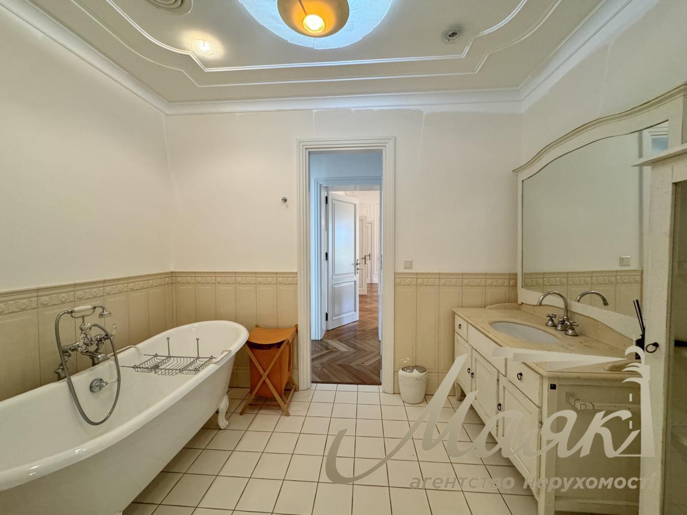 Sale of a house with access to the Dnieper, Damba, Koncha-Zaspa, Kozin