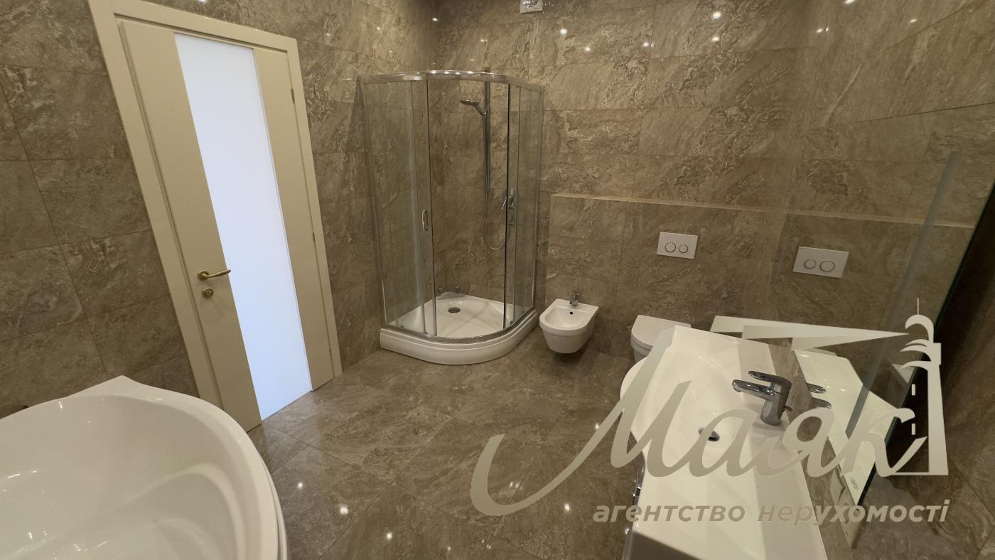 Rent office space 200m2 in the center, Klovskyi Spusk 7