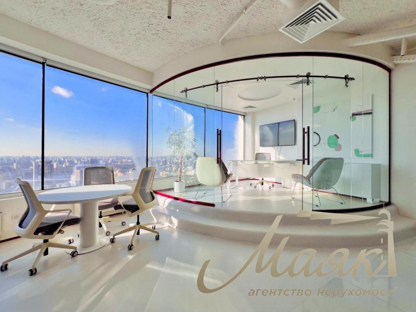 Office for rent 250 sq.m. Carnegie Tower, Pechersk