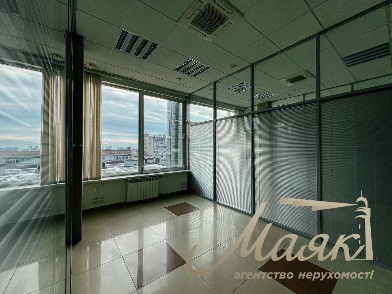 Оренда офісу на Печерську 1 158м2 на б-р Лесі Українки 26.