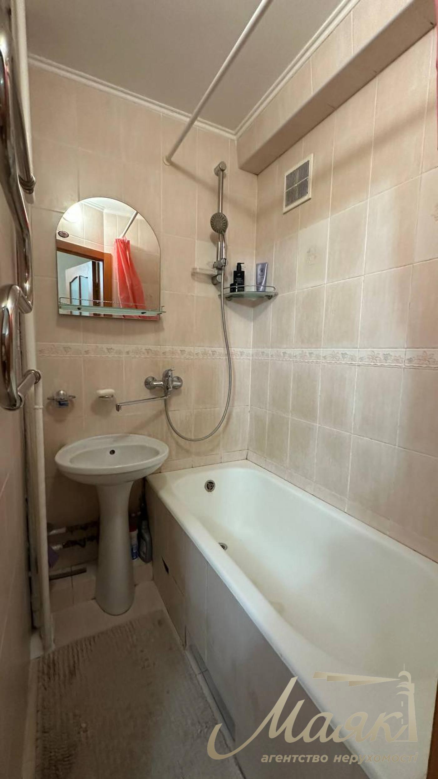 For sale 3-room apartment 57m2, Obolonskyi district, Ivasyuka 15A