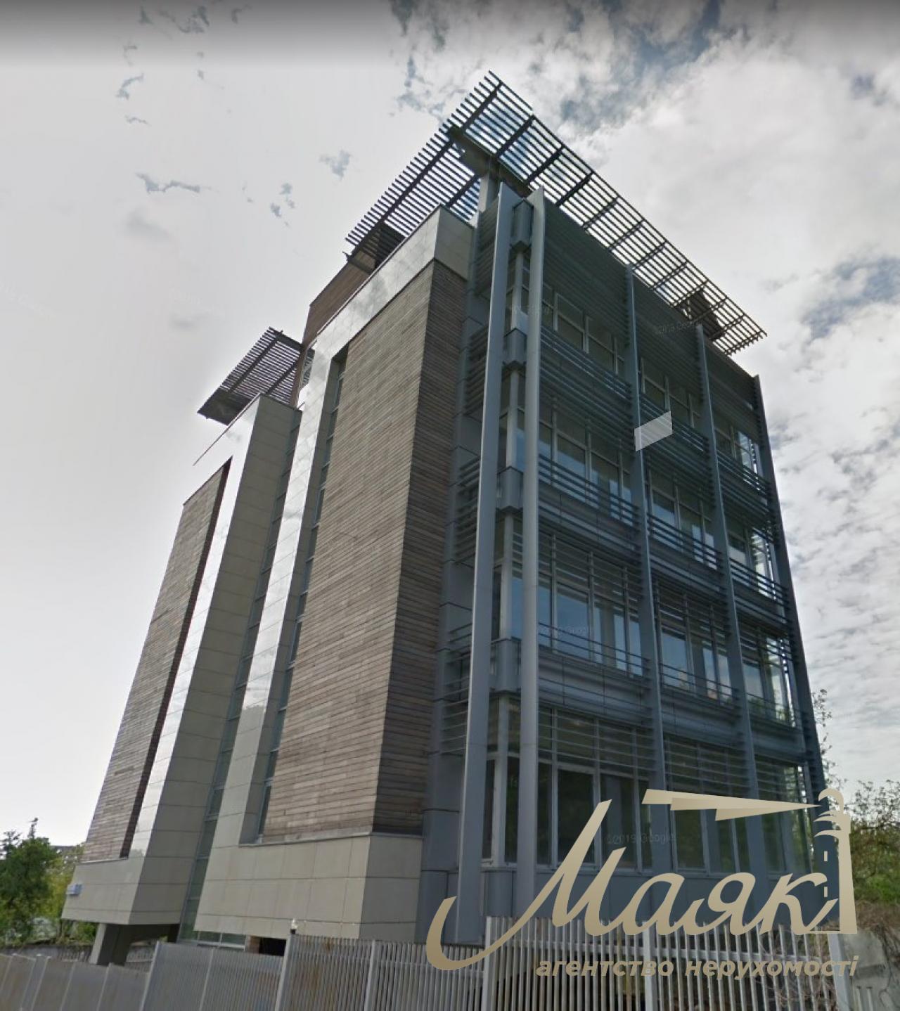 Sales of office space in a picturesque area! St. Verkhnegorskaya. Center. Kyiv