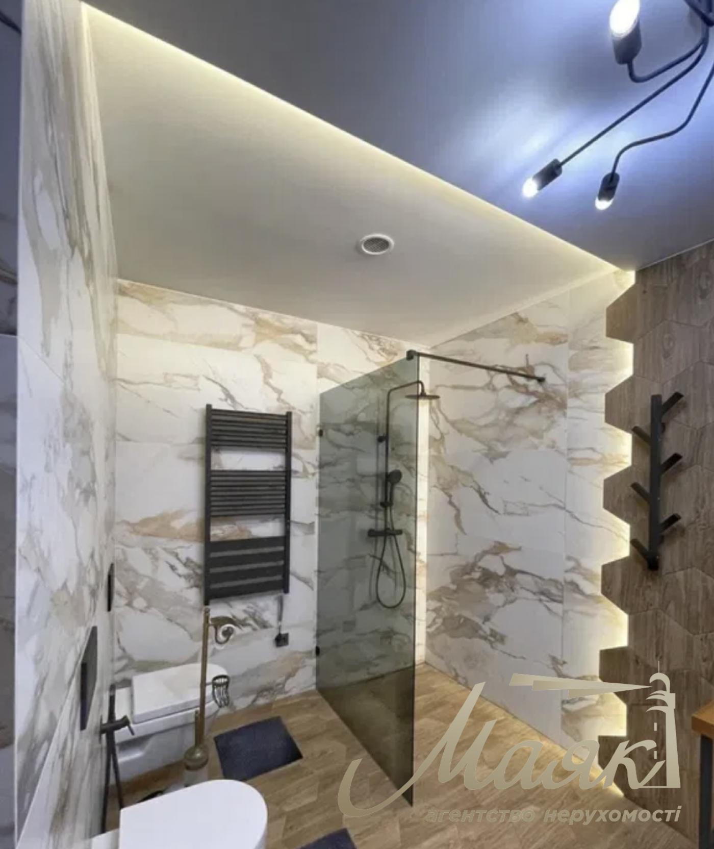 Sale of a house 280m2 with a swimming pool in the village of Romankov, Kiev region, Kiev-Svyatoshinsky district.