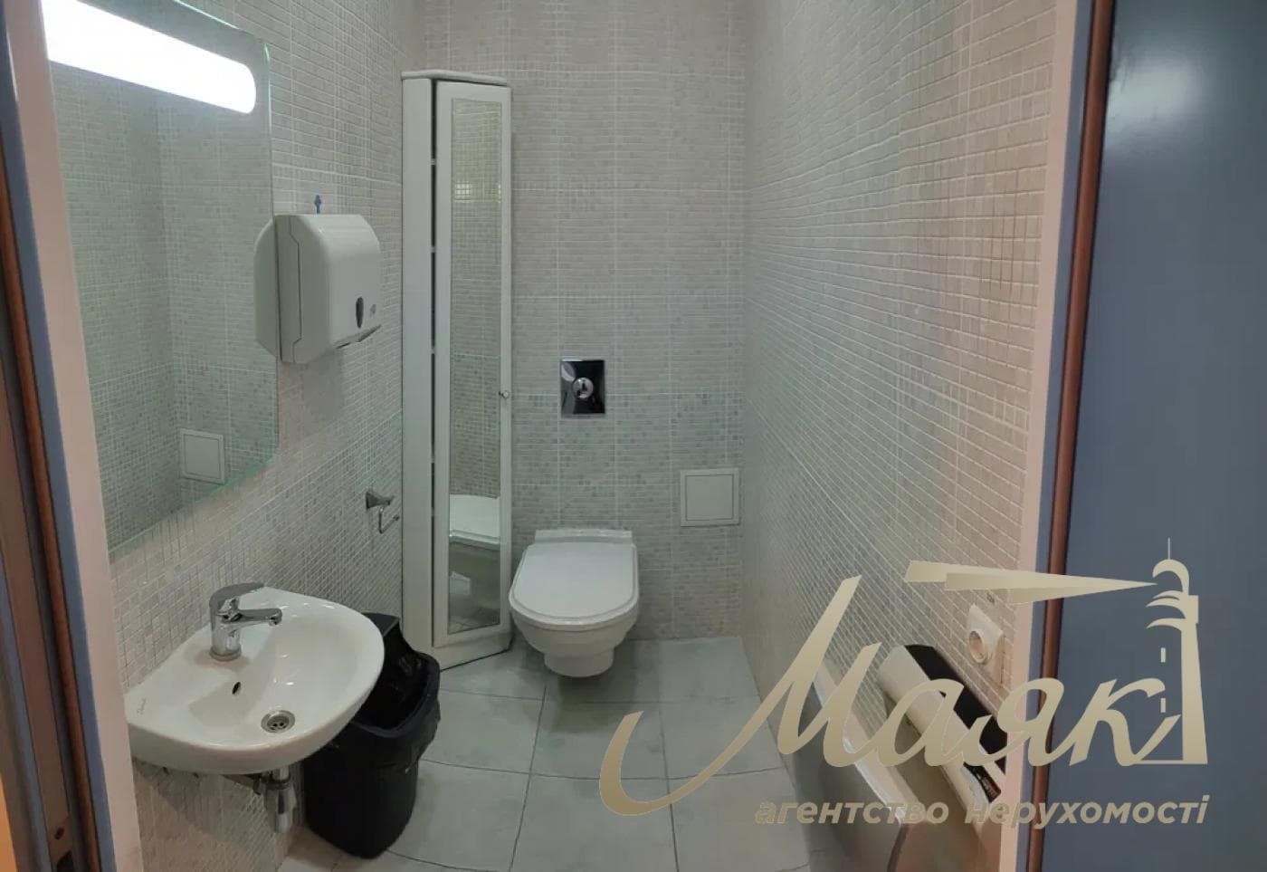 Оренда офісу площею 220 м² у ЖК «Царський», вул. Старонаводницька, Верхній Печерськ