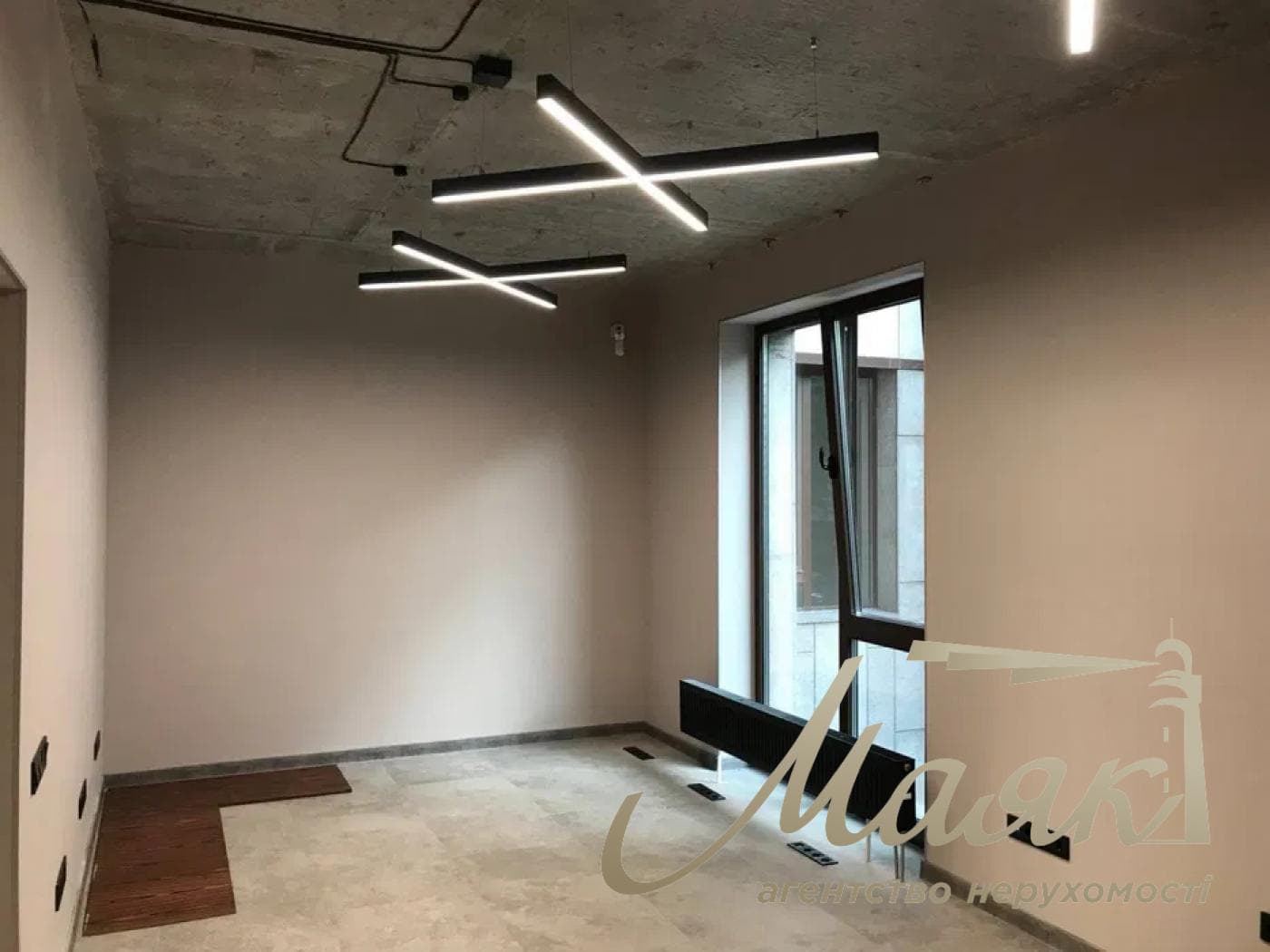 170 m² office space for rent in the Cardinal residential complex, Pechersky District.