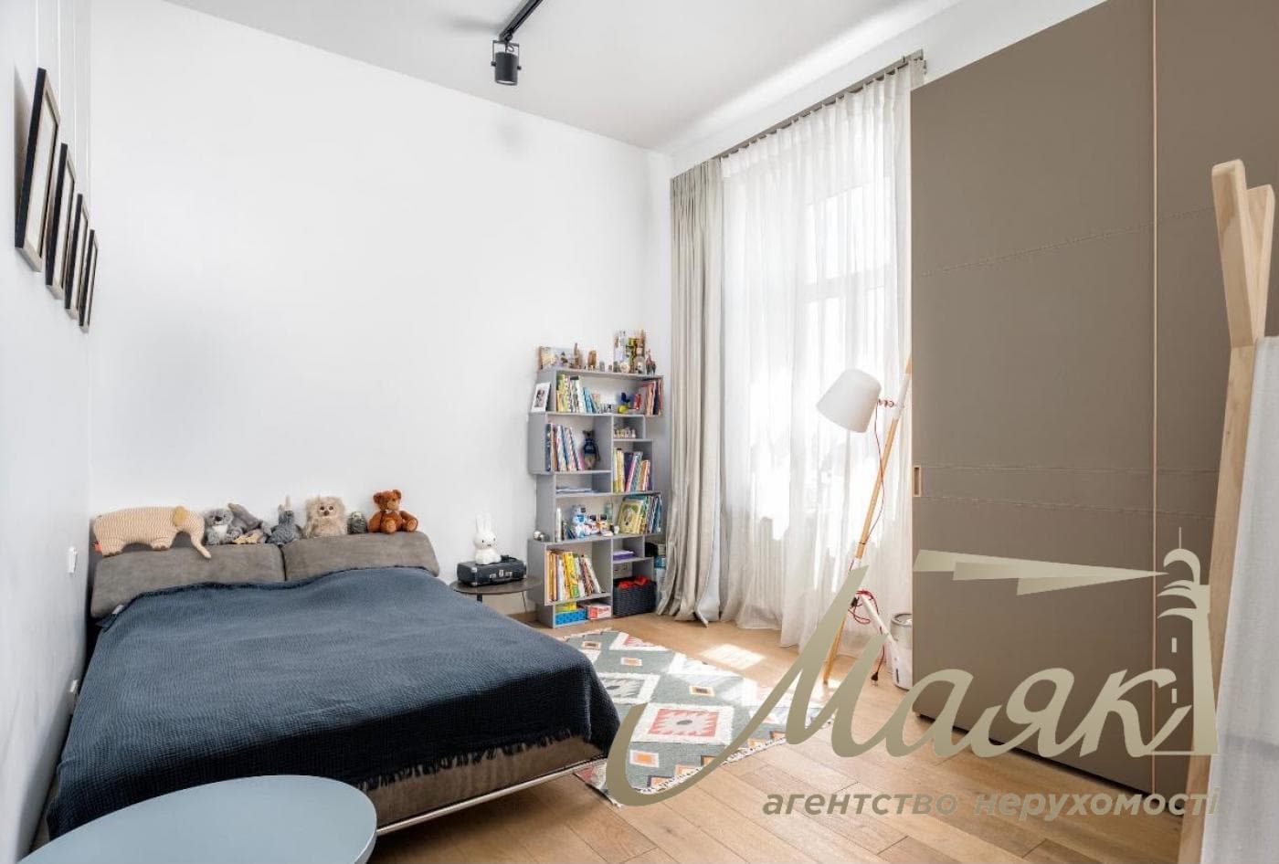 Оренда 5-кімнатної квартири площею 200 м², вулиця Антоновича, 17