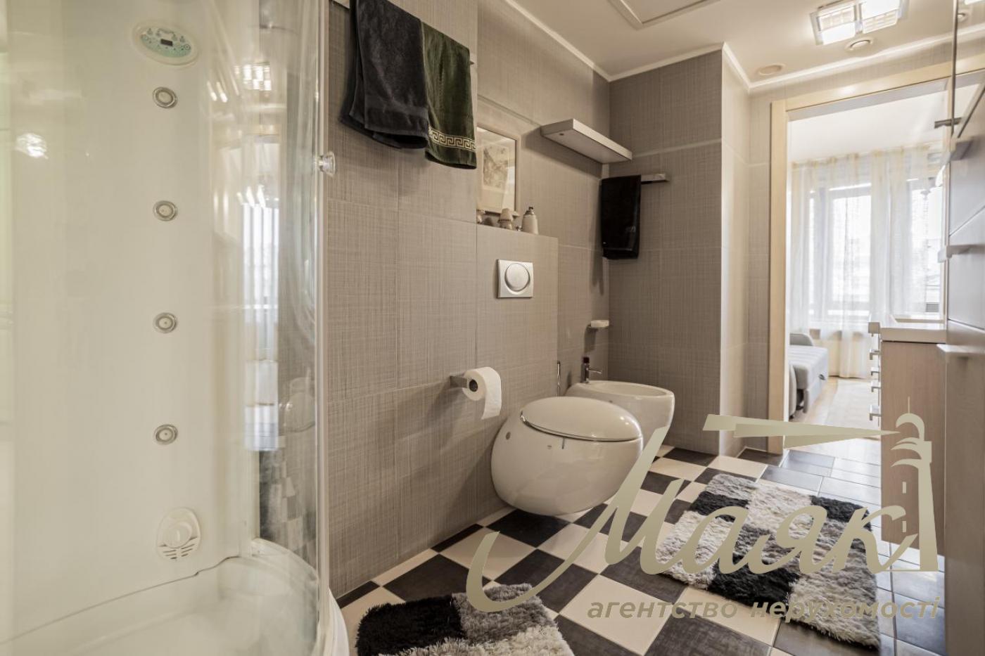 Продаж 4-х кімнатної квартири, 160 м2 у ЖК Diplomat Hall Дипломат Хол Жилянська