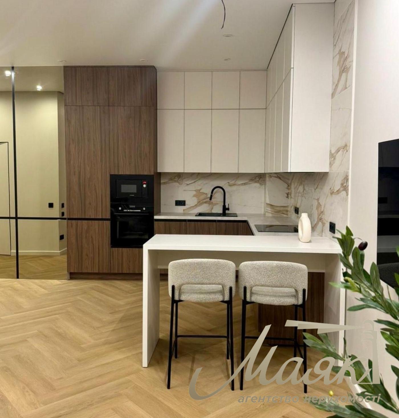 Оренда 3-кімнатної квартири 91м2 у ЖК "Фундуклеївський", Центр Києва, вул. Богдана Хмельницького, 58А.