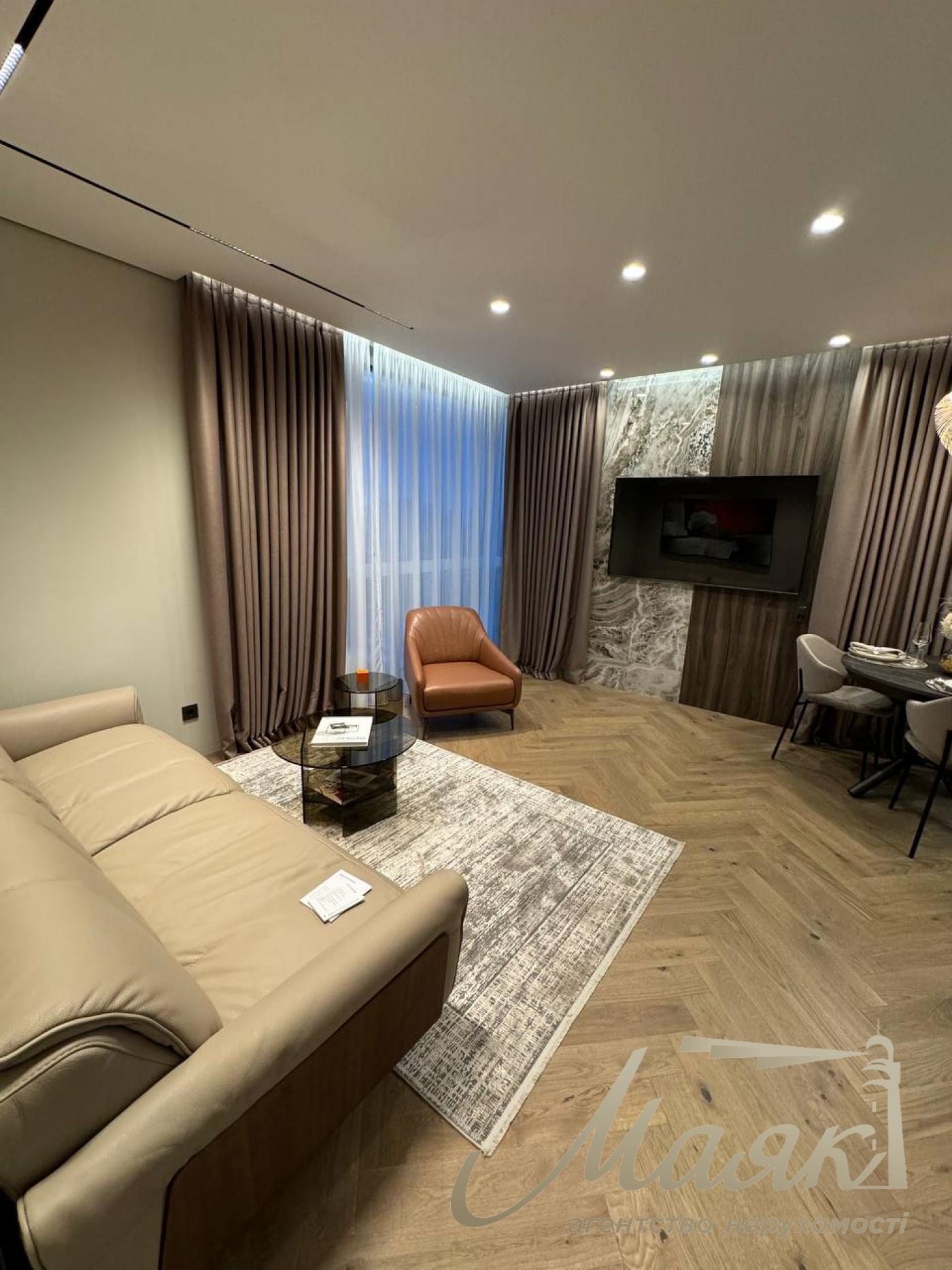 Продаж 2 кімнатної квартири, 80м2, Французький квартал 2, вул. Джона Маккейна.