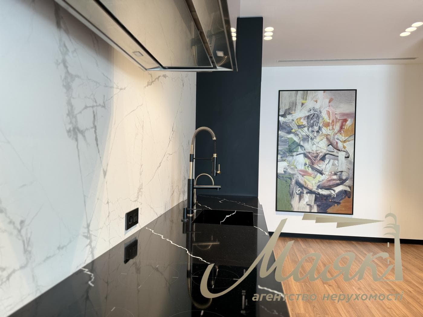 Продажа 3к квартиры 150м2 в ЖК Новопечерские липки, Драгомирова 17, Печерск, Киев
