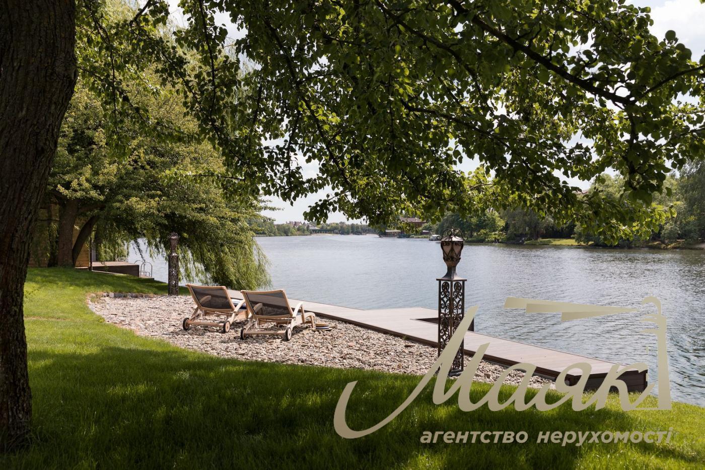 Продається резиденція в котеджному містечку "Конча - Заспа Озерна"