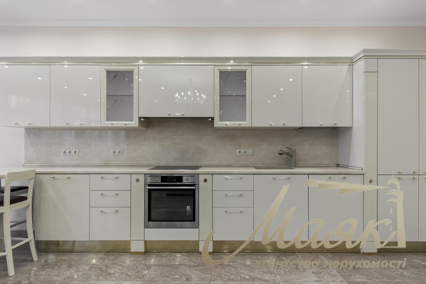 Продажа квартиры 200м2 в центре Кловский спуск, 7