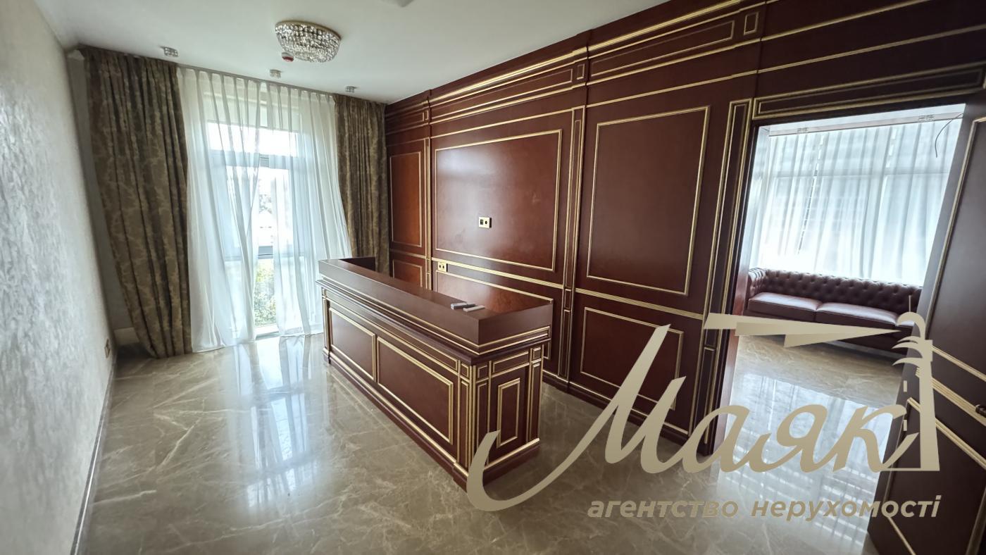 Продаж офісної будівлі в живописном районІ! Ул. Верхнегорская. Центр. Киев