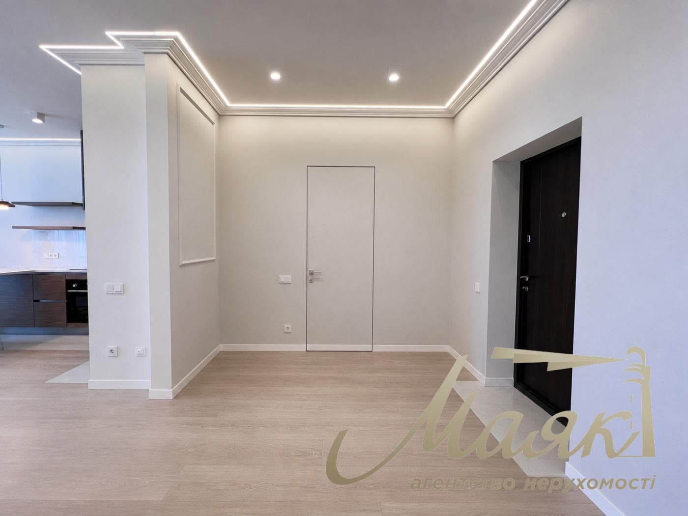 For sale: a 1-bedroom apartment (58.4 m²) with a view in the "Riverstone" residential complex, 10-D Dniprovska Naberezhna St.