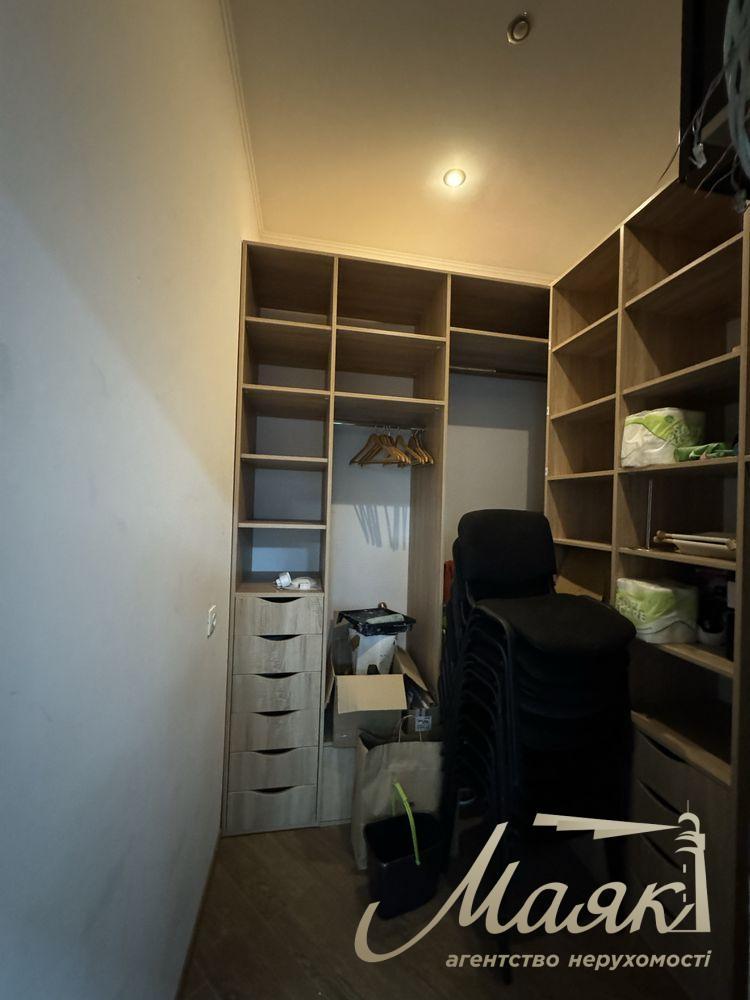 Оренда офісу 130м2 по вул.Дмитрівська, Шевченківський район.