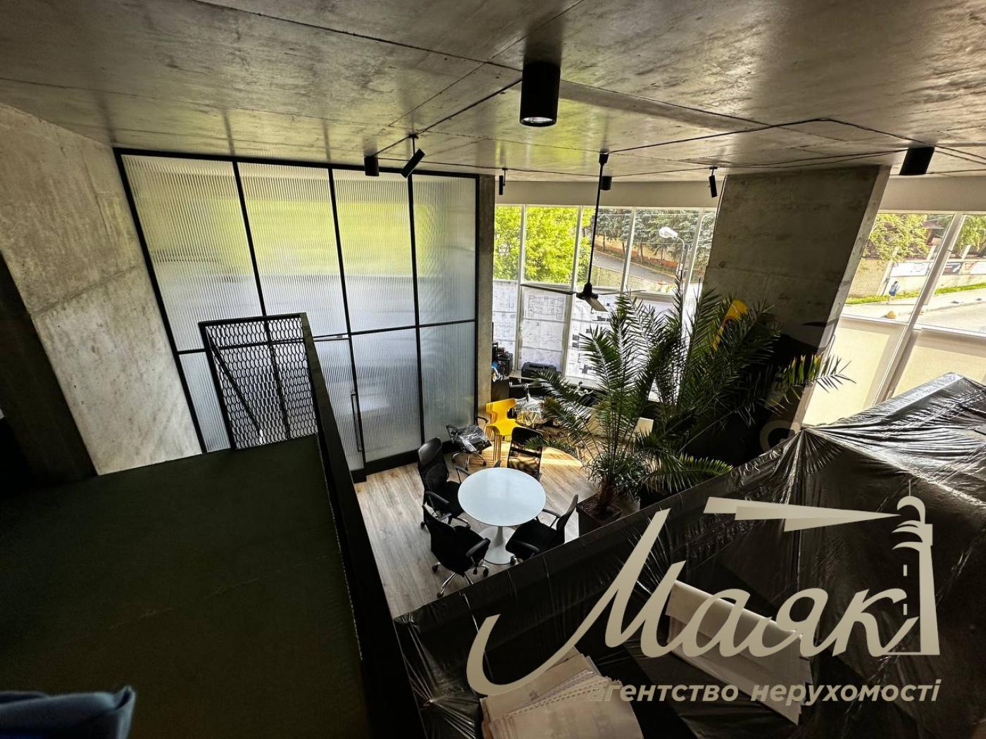 Sale of commercial premises 160 m2 in residential complex Prestige Hall, Tyutyunnika 37/1, Center