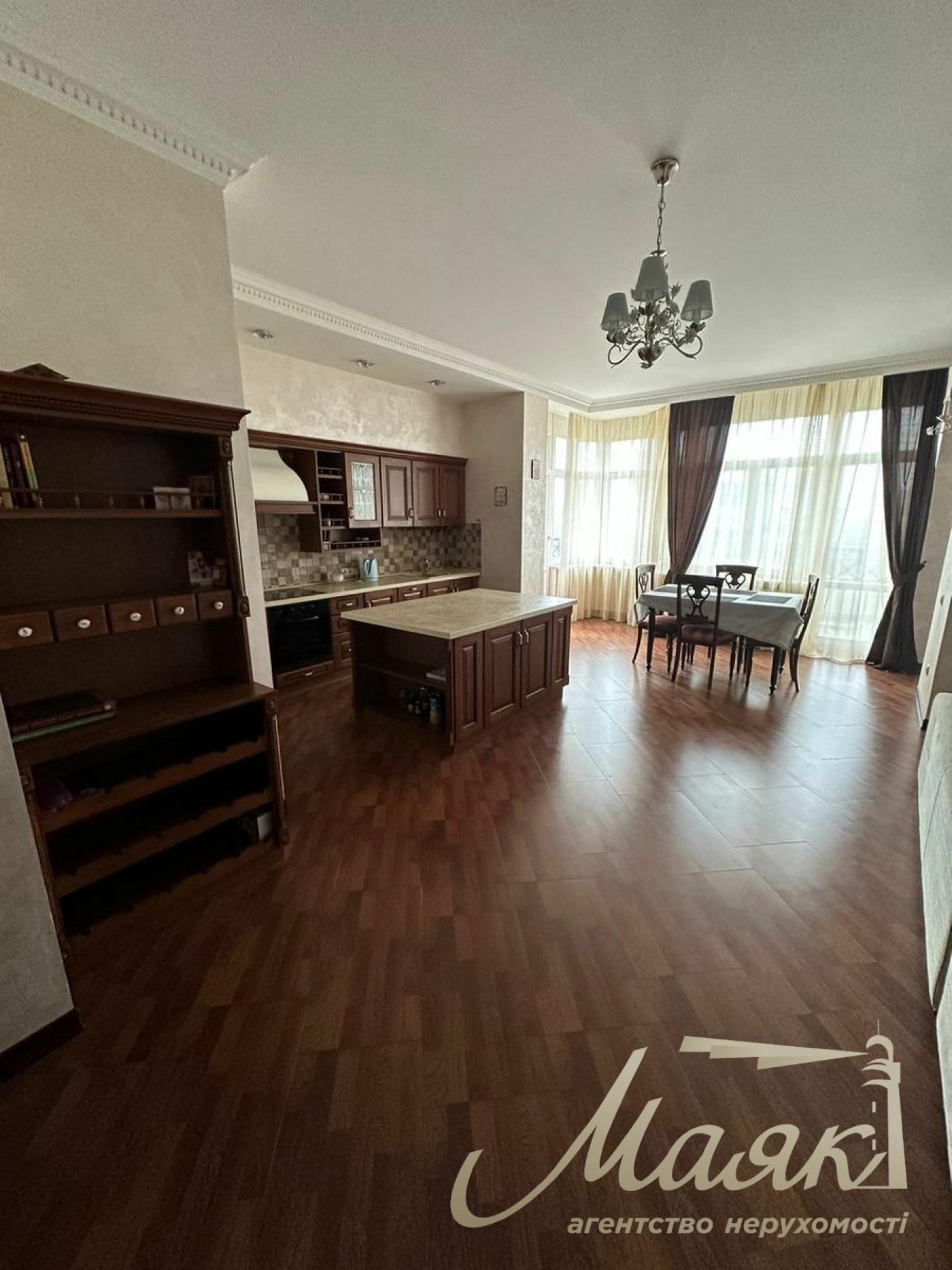 Продаж 4к квартири вул. Кловський Узвіз, Печерськ