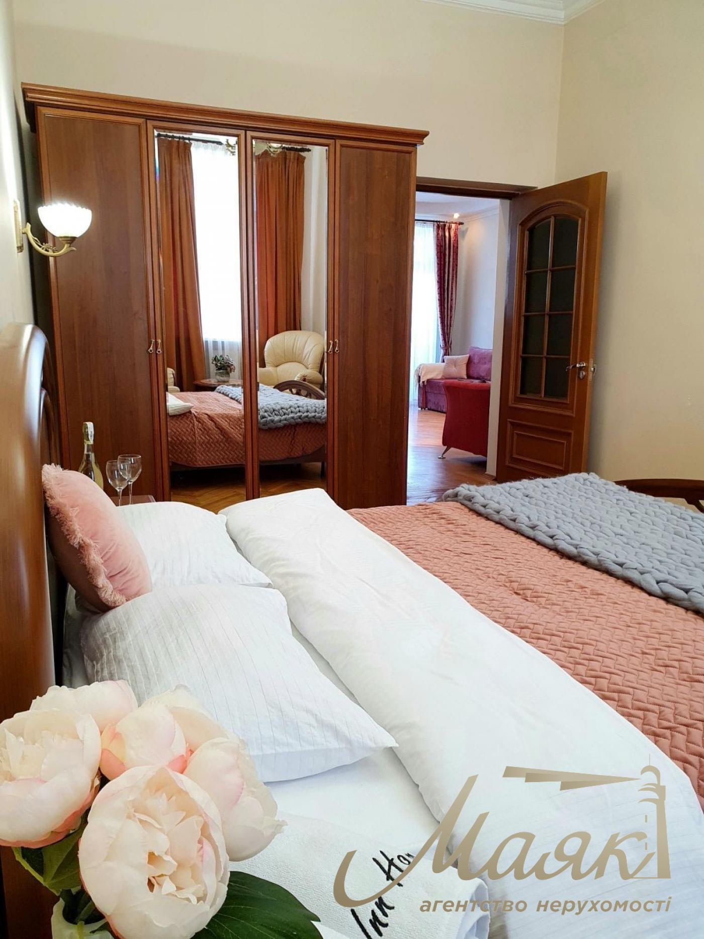 Аренда 2-комнатной квартиры 55м2, ул.Бориса Гринченко, метро Майдан Независимости