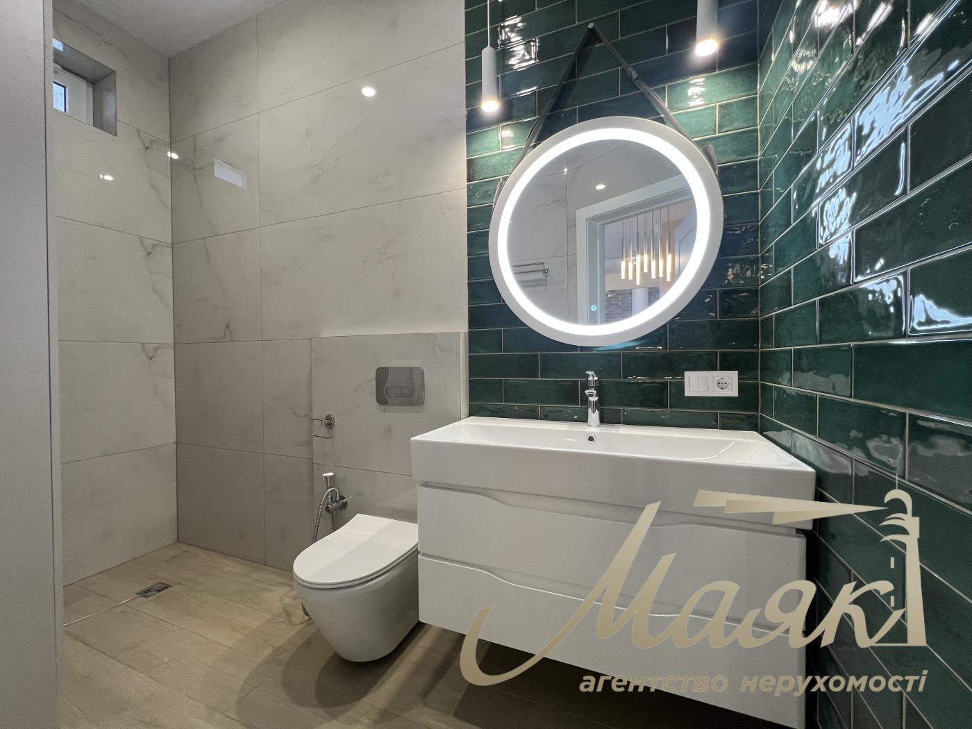 Rent 3-storey duplex 270m2, Kozin