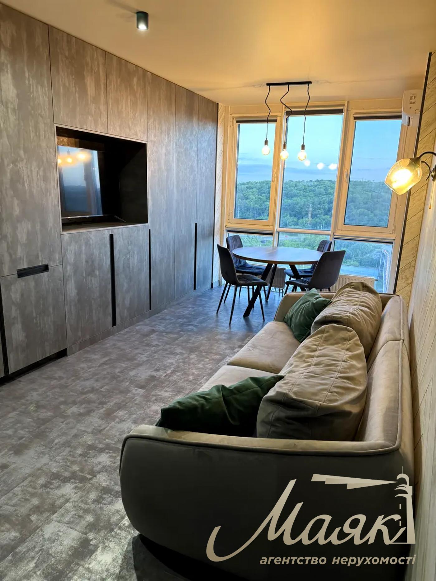 Rent 2 k apartment 53 m², ul. Mykhaila Boychuk, LCD Novopecherska Vezha, Pechersk