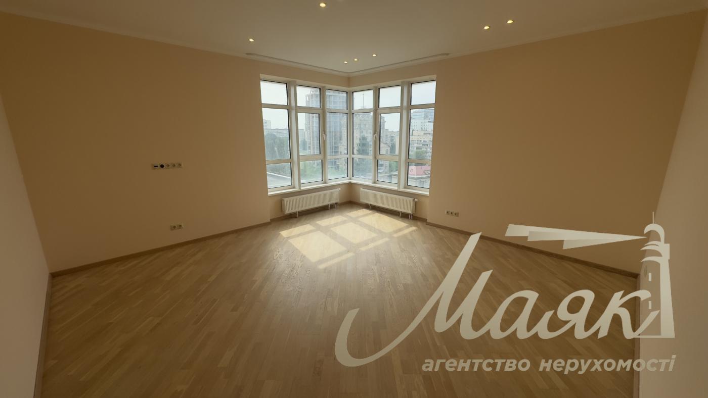 Rent office space 200m2 in the center, Klovskyi Spusk 7