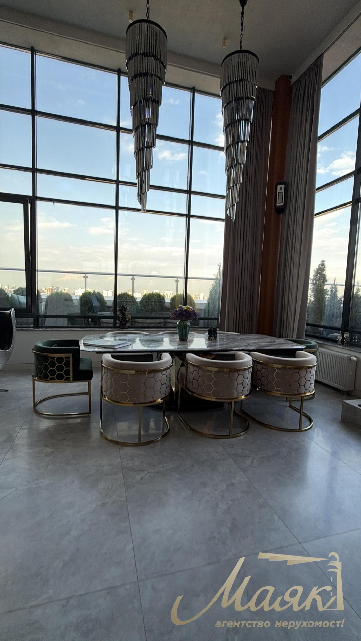 Продаж пентхауса з терасою в ЖК Park Avenue VIP. просп. Голосіївський, Деміївка, Київ