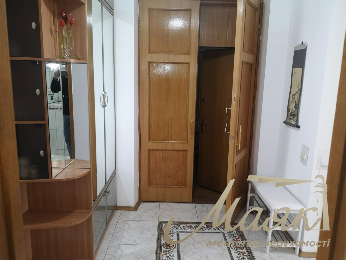 Rent 2-room apartment Bankovaya st., Center, Lipki