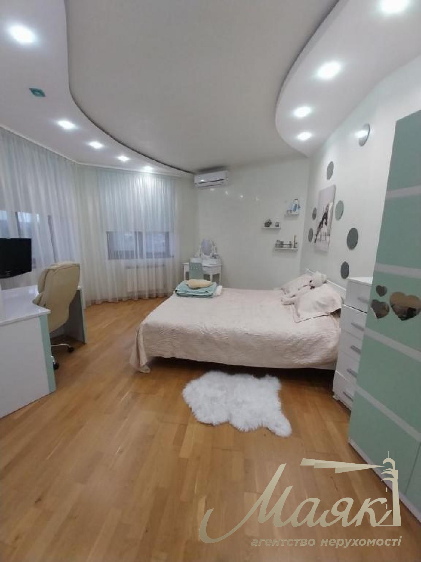 Продаж будинку 262м2 з меблями і терасою, в с.Чапаєвка/Віта-Литовська, Київ