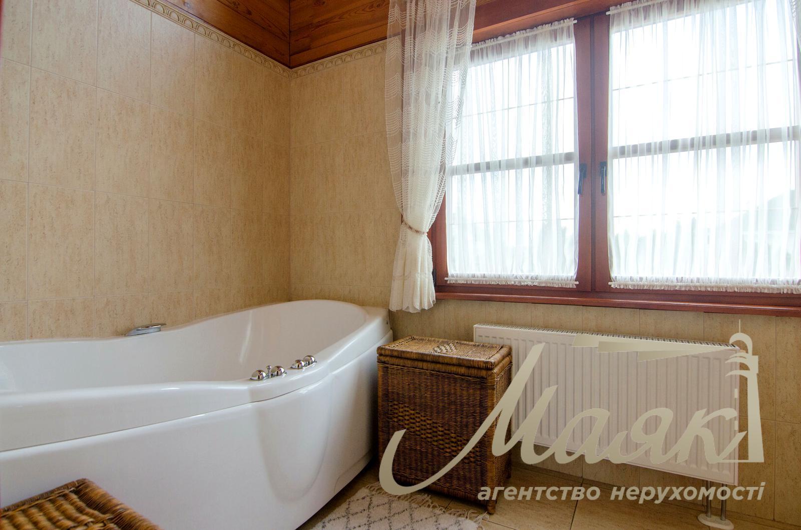 Оренда 2х-поверхового будинку 200 м² с. Нові Безрадичі (Романків), Новообухівська траса, Київська область, Обухівський район.