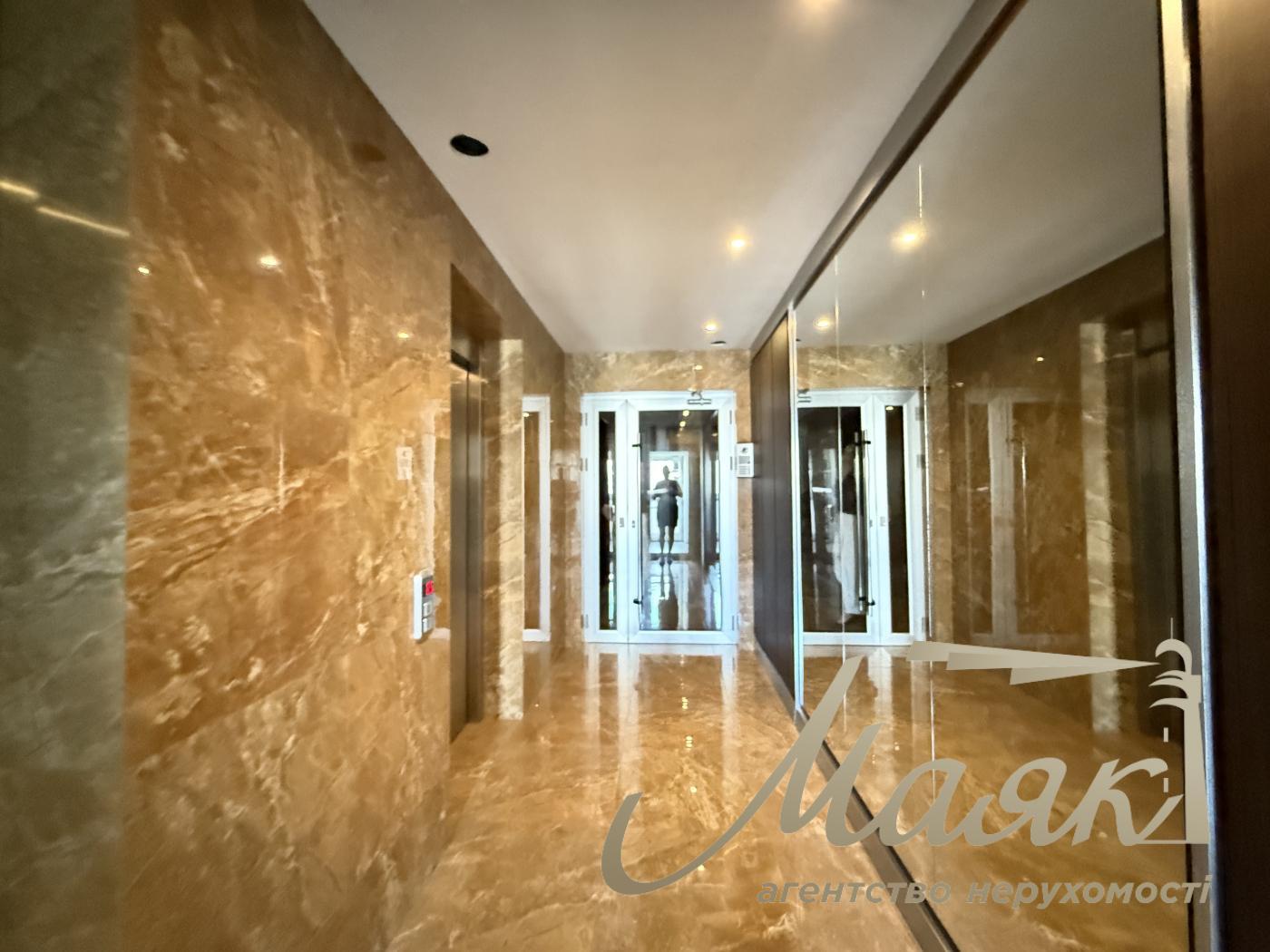 Продаж квартири в ЖК Новопечерські Липки, вул. Андрія Верхогляда, Печерськ, Київ