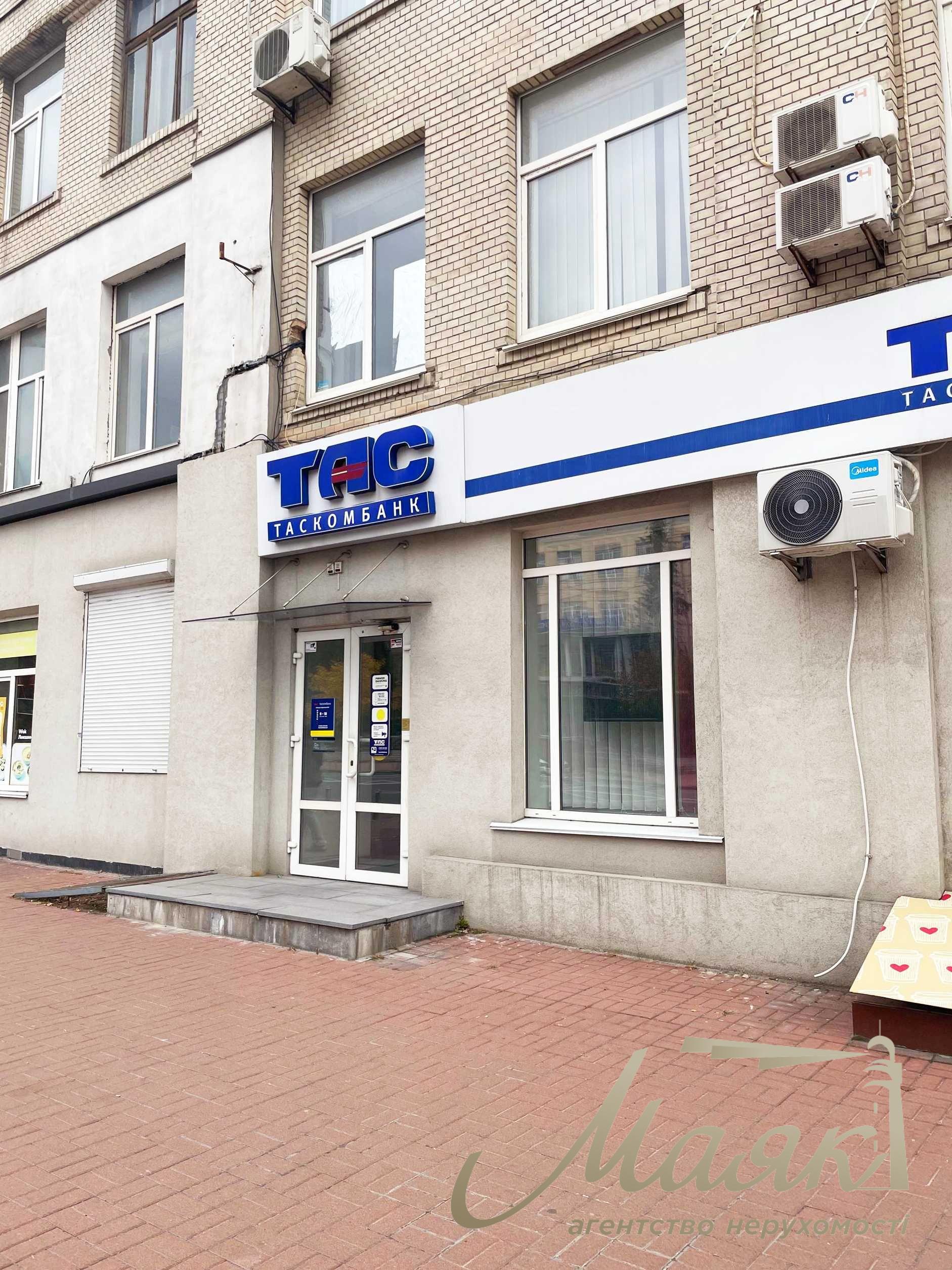 Аренда фасадного помещени, 102 м2 ул. Васильковская, 30