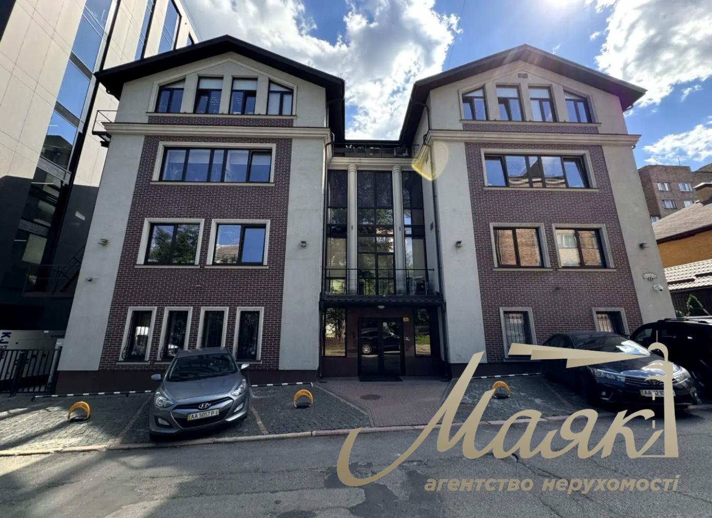 Office for rent 334m2 in BC Britannia Krasilovskaya str. 11, Goloseevsky district.