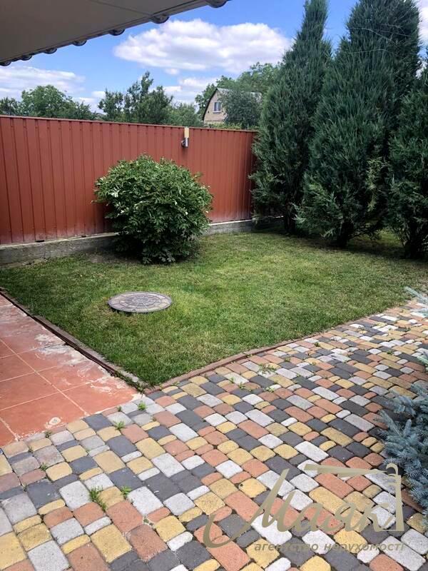 Оренда 2х-поверхового будинку 250 м² Голосіївський район, Чапаєвка/Віта-Литовська, Київ.