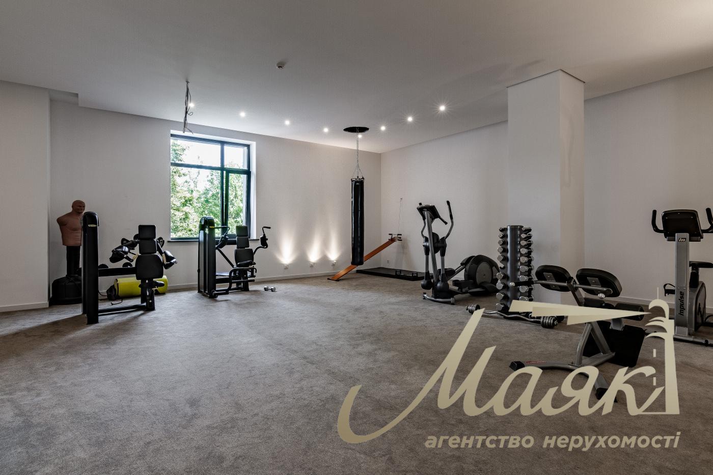 Оренда будівлі 3500м2 у с. с. Красне Перше, поруч із м. Обухів