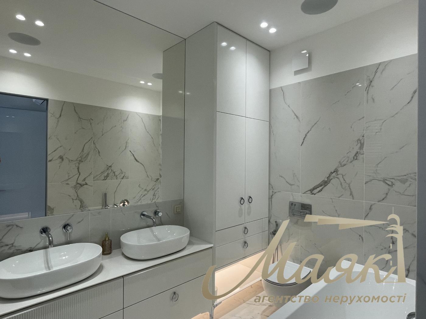 Rent 4-room apartment in Residential Complex Boulevard of Fountains, 5 Sapernoe Polye str.