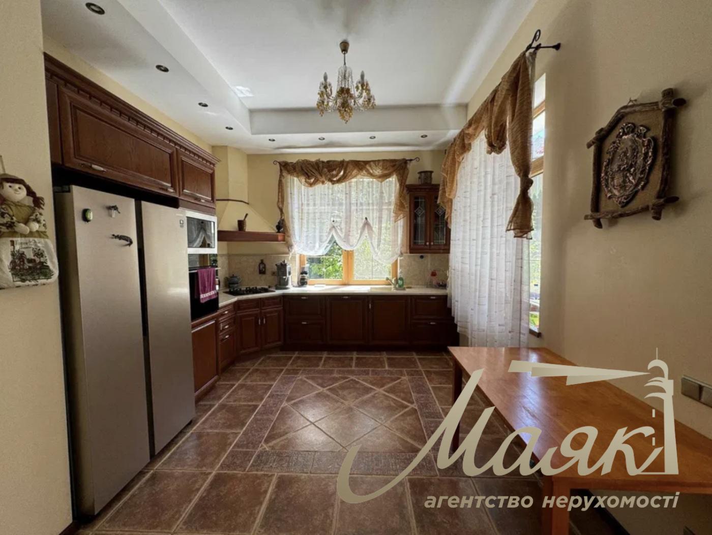 House for sale in KG Plyutovo village. Plyuty/Kozin/Koncha Zaspa