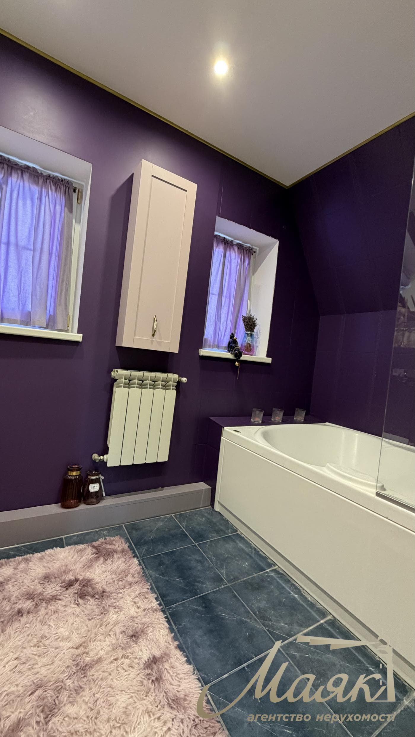 Продаж преміального 3х-поверхового будинку 350 м² у Гореничі, Бучанський район, Київська область