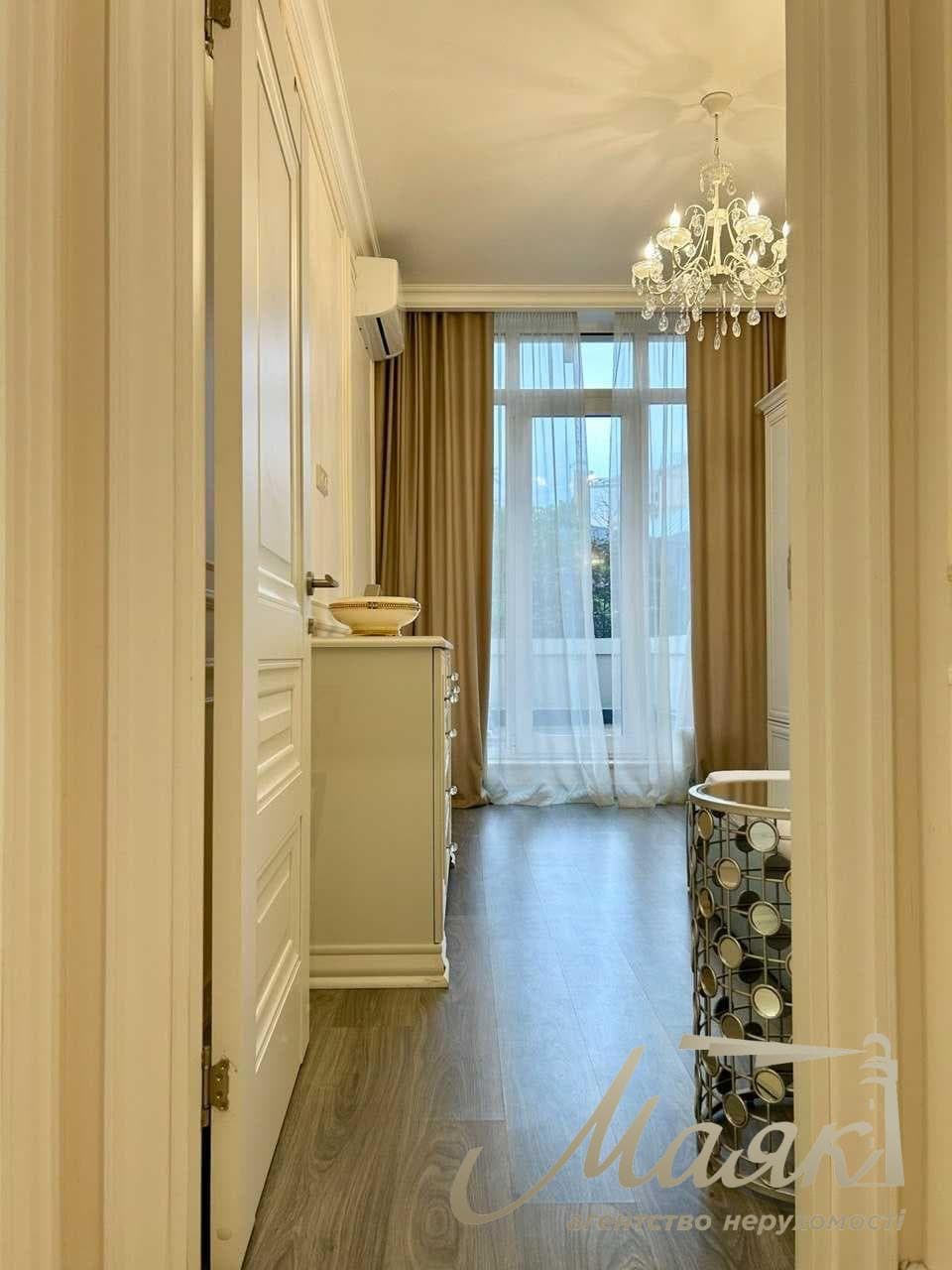 Оренда 2-кімнатної квартири в ЖК Кадор, 105м², Голосіївський район, Центр, Київ
