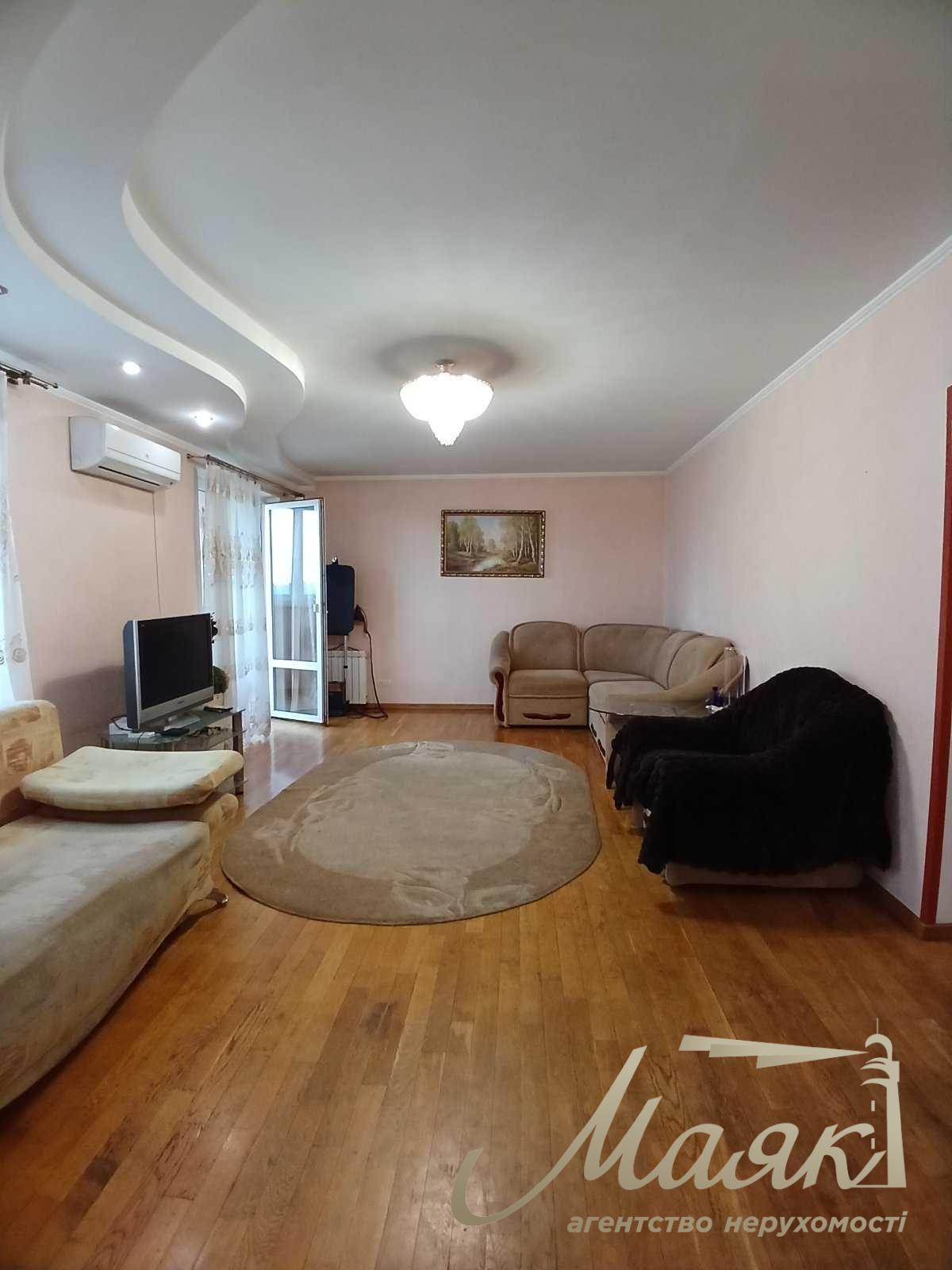 For sale 3k apartment, 110m2, vul.Akhmatovaї, 43