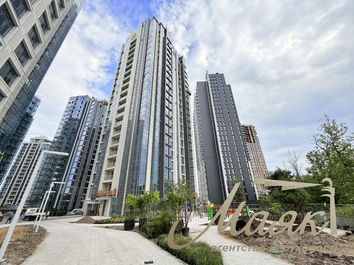 Продаж 3х-кімнатної квартири 104.39м2 в ЖК Новопечерські липки, вул. Андрія Верхогляда/Драгомирва, Печерськ, Київ