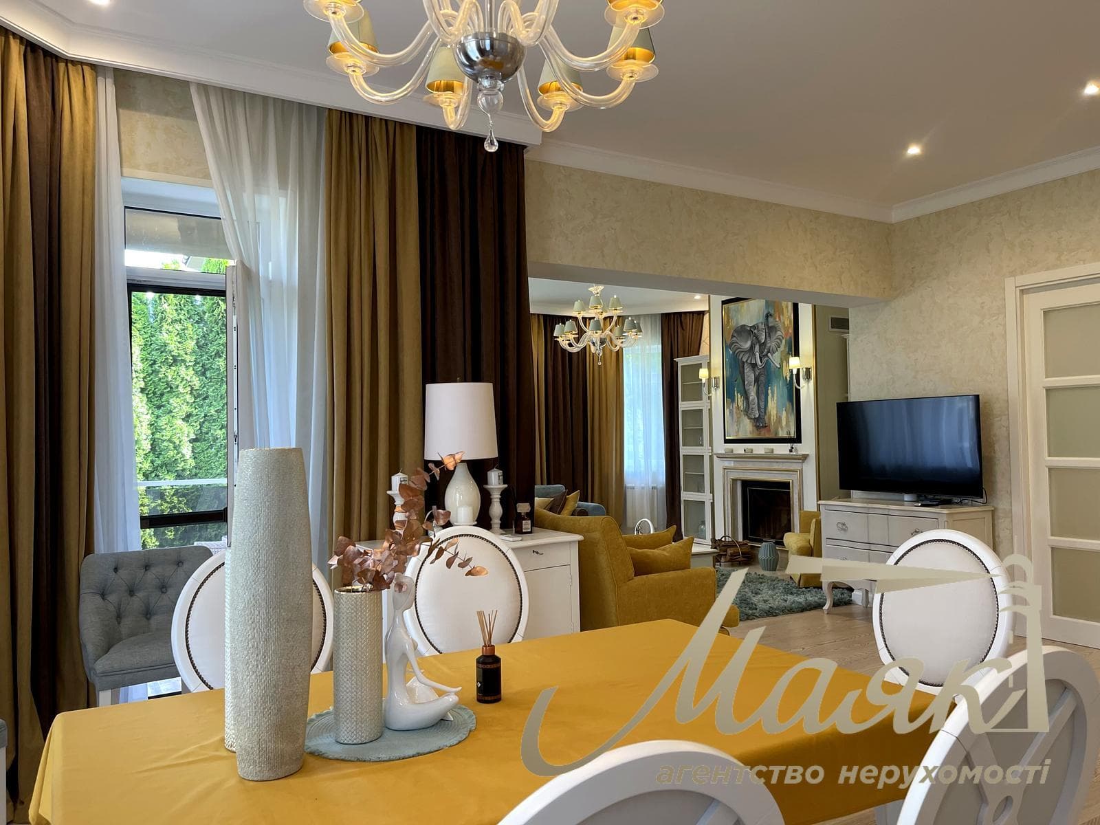 Продаж будинку 470м2 з новим басейном у Козині/Конча Заспа, КМ Montana Village, Обухівський напрямок, Київська область 12 соток землі.