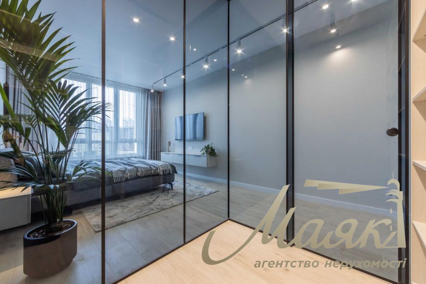 Продаж 2к квартири 84м2 у ЖК "Новопечерська Вежа".