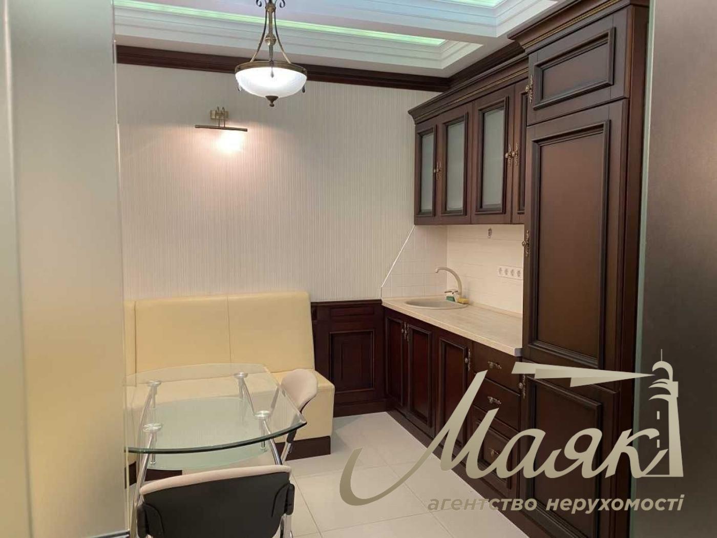 Оренда офісу 190м2 в БЦ Carnegie Center, Кловський узвіз, Печерськ, Київ