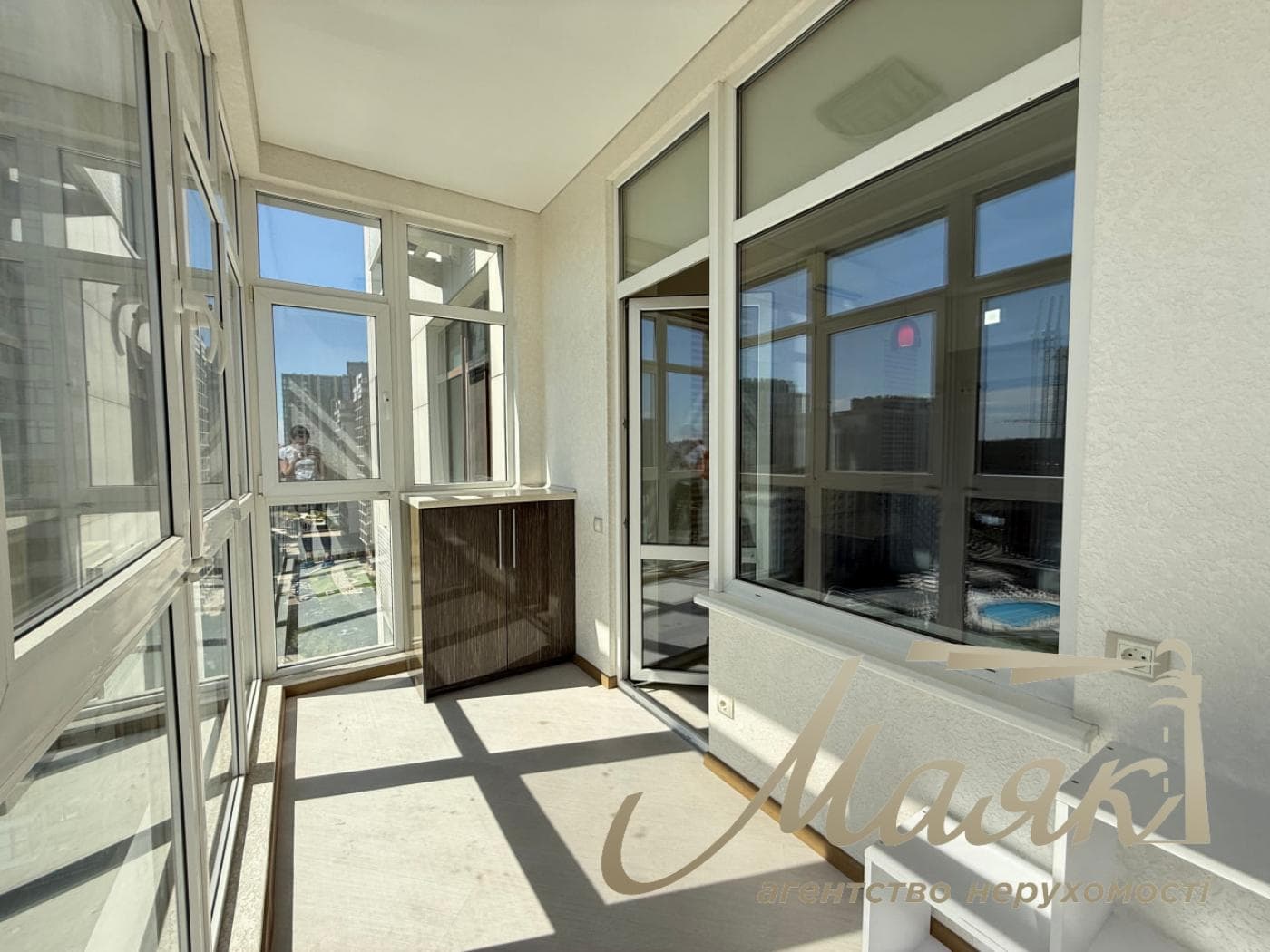 4-room apartment for rent in Pechersk, Novopecherskie Lipki residential complex, 9 Dragomirova St.