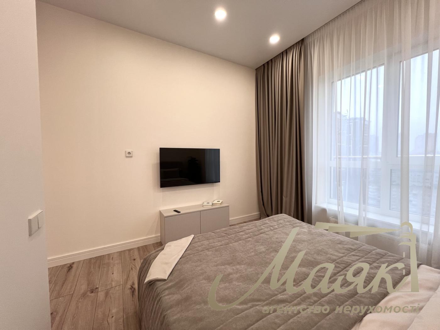 Продажа 2-комнатной квартиры 65м2,ЖК «Владимирский», ул. Антоновича, 109