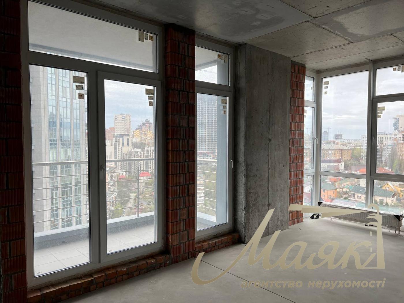 Sale of 4-room apartment 177m2+terrace in residential complex “Central park”