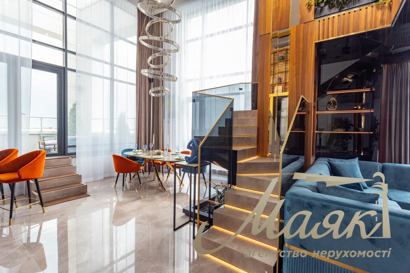 Продаж пентхауса 195 м² з терасою та дизайнерським ремонтом у ЖК Park Avenue VIP, Київ